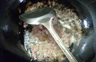 瘦肉丝酸菜梗炒毛豆的做法步骤：8