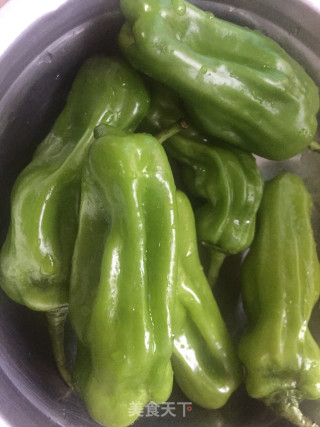 泡泡椒炒羊肚的做法步骤：1