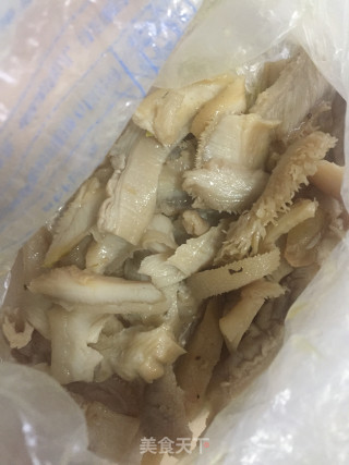 泡泡椒炒羊肚的做法步骤：2