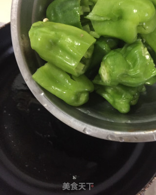 泡泡椒炒羊肚的做法步骤：3