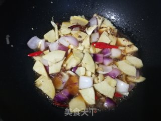 洋葱炒笋片的做法步骤：7