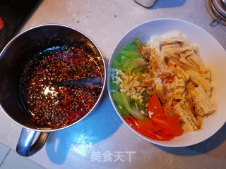 西芹拌腐竹的做法步骤：7