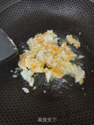 番茄炒鸡蛋的做法步骤：2
