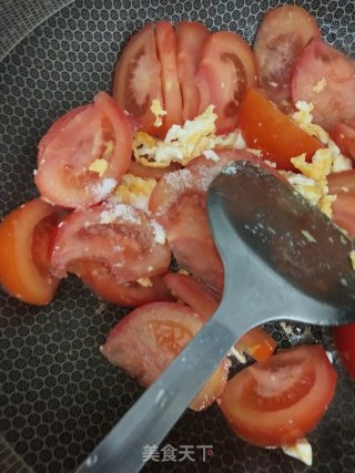 番茄炒鸡蛋的做法步骤：4