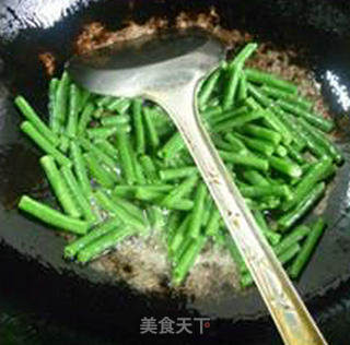 淡菜肉炒带豆的做法步骤：5