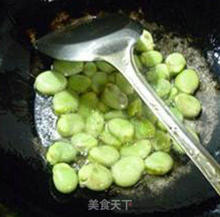 花蟹炒蚕豆的做法步骤：5