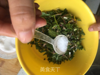 蒲公英炒鹅蛋的做法步骤：3