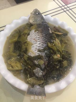 酸菜咸梅焖鲫鱼的做法步骤：10