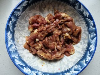 肉丝蒜薹的做法步骤：4
