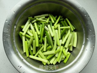 肉丝蒜薹的做法步骤：7