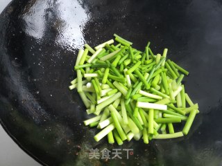 肉丝蒜薹的做法步骤：11
