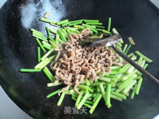 肉丝蒜薹的做法步骤：13