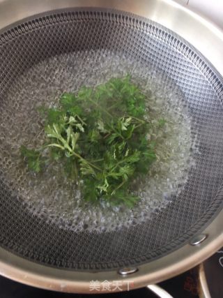 三味野菜煎鹅蛋的做法步骤：3