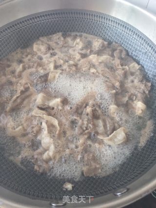 泡菜肥牛的做法步骤：4