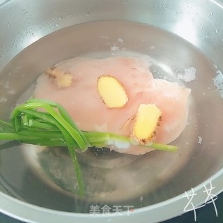 麻辣鸡丝的做法步骤：2