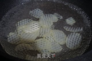 炸薯片的做法步骤：3