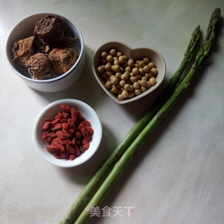 芦笋姬松茸液的做法步骤：1