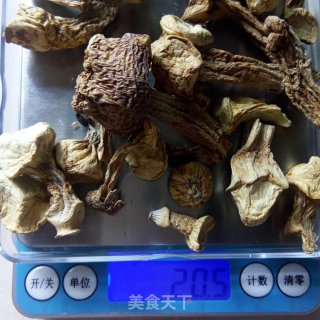 芦笋姬松茸液的做法步骤：3