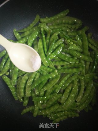 蒜香豌豆角的做法步骤：6