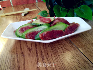 香肠炒丝瓜的做法步骤：8