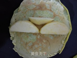 苹果班戟的做法步骤：5
