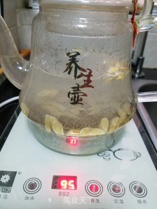 黄芪枸杞养生茶的做法步骤：2