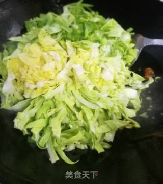 包菜炒肉丝的做法步骤：7