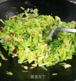 包菜炒肉丝的做法步骤：9