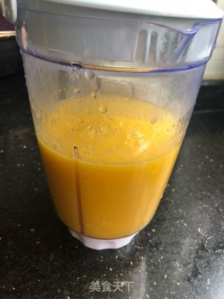 菠萝芒果汁的做法步骤：5