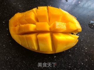 芒果酸奶奶昔的做法步骤：2