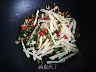 笋丝炒虾干的做法步骤：6
