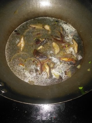 香菇肉片汤的做法步骤：6