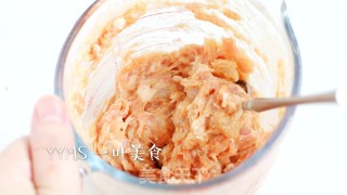奥尔良虾仁猪肉香肠的做法步骤：3