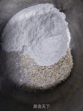 黑麦刀切馒头的做法步骤：1
