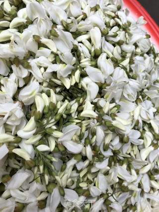 槐花饼的做法步骤：2