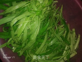 蒜香空心菜的做法步骤：2