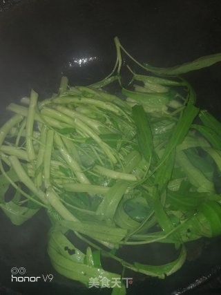 蒜香空心菜的做法步骤：4