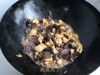 #肉食#鸡腿炖红蘑的做法步骤：7