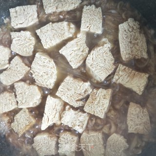 酸菜排骨冻豆腐的做法步骤：12