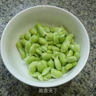 毛豆千张结烧鸡翅根的做法步骤：1