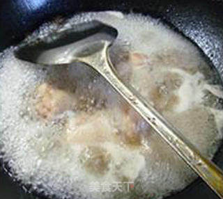 毛豆千张结烧鸡翅根的做法步骤：6