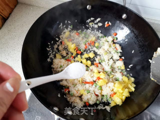 菠萝炒饭的做法步骤：8