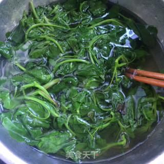 凉拌灰灰菜的做法步骤：3
