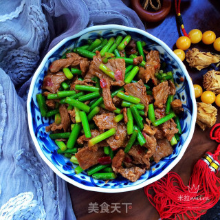 蒜苔炒牛肉的做法步骤：10