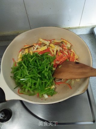 豆腐干炒芹菜的做法步骤：10