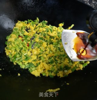 蒜苔炒鸡蛋的做法步骤：6