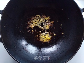韭菜炒蛤蜊的做法步骤：4