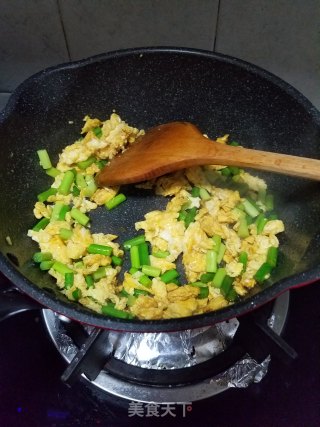 蒜薹炒鸡蛋的做法步骤：6