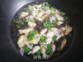 猪肉槐花酸汤馄饨的做法步骤：17