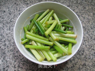 拌蒜薹的做法步骤：9